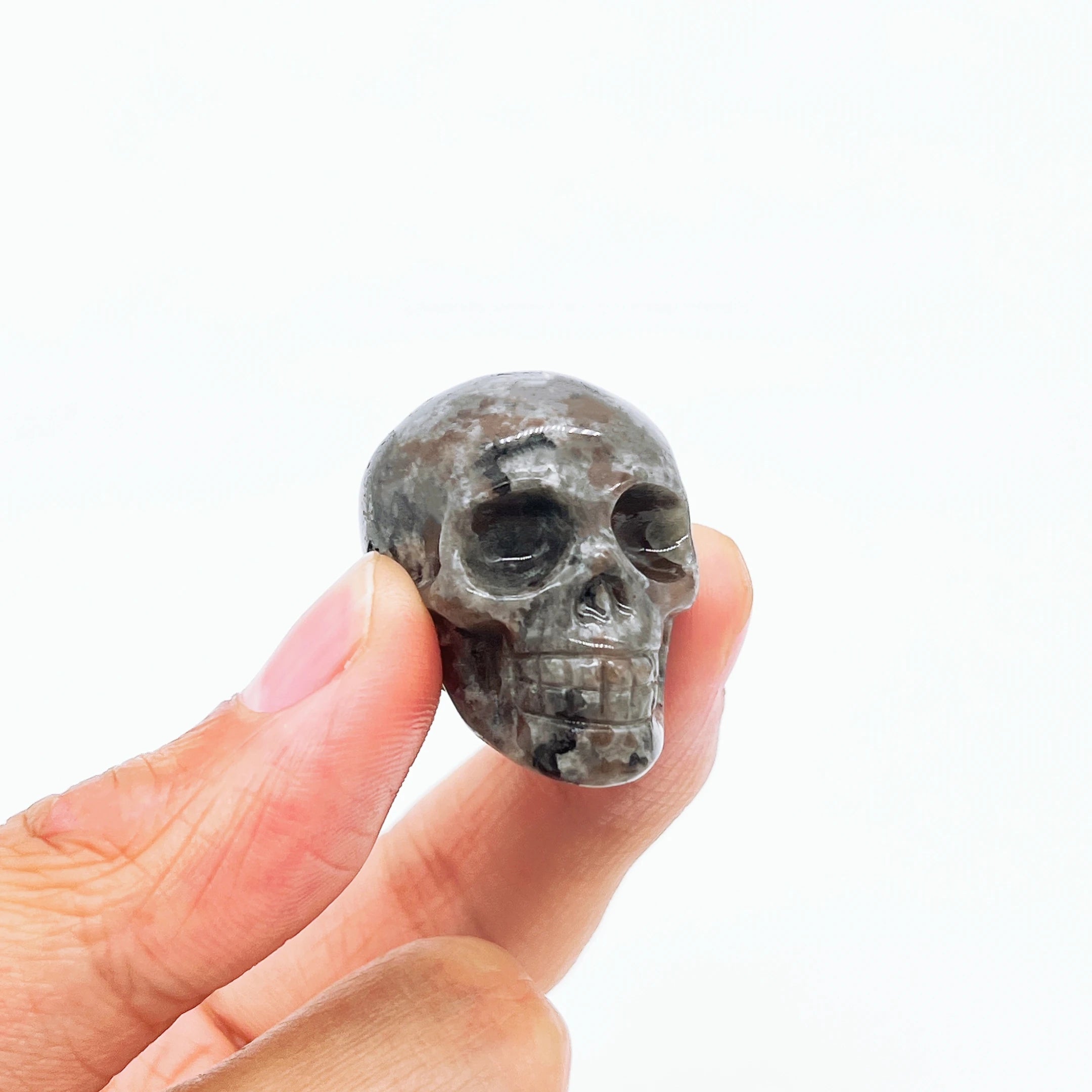 35MM Natural Yooperlite Skull Statue Crystal Flame Stone Gemstone Reiki Healing Figurine Home Decoration Collection Gift